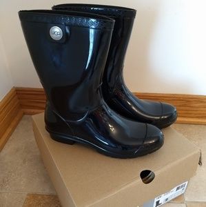 Ugg black shiny rain boots